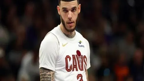 北京三老将状态低迷，同曦险胜边缘？